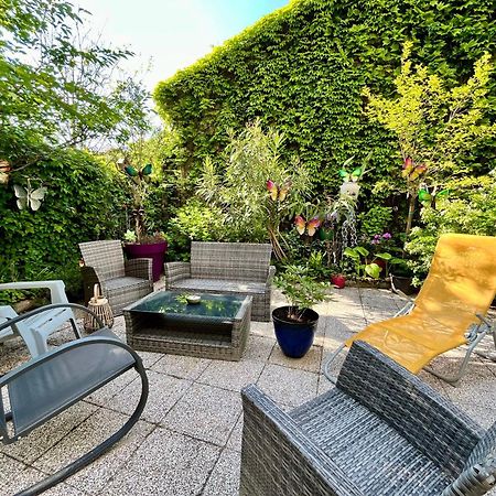 La Casa, Acces Terrasse De L'Etablissement Rives (Isere) Exterior foto